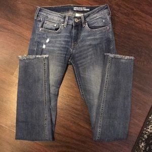 Size 25 cut off skinny jeans